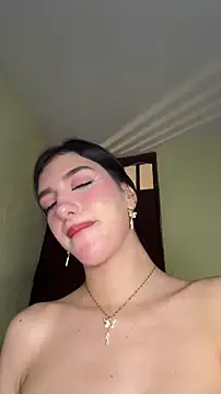 Emily-hottson webcam