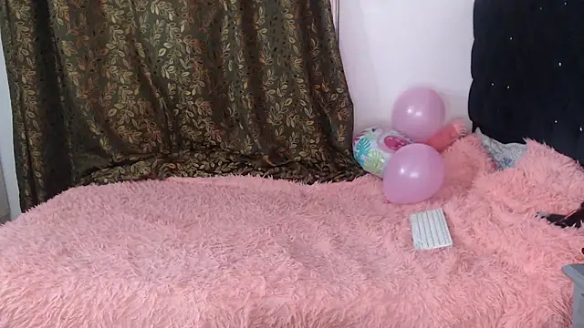 Kitty_and_jake webcam