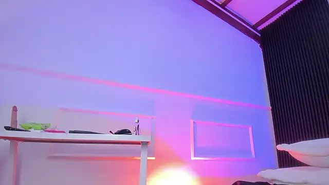 Sienarosewood webcam