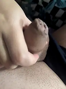 MadaamJizz_DickLewd webcam