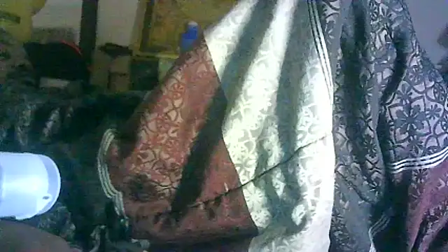 ON3YOULLN3VER_FIR3 webcam