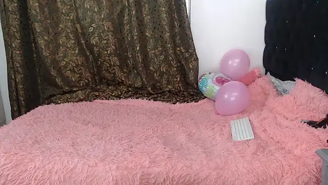 Kitty_and_jake webcam