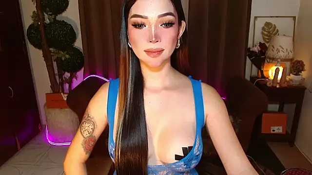 MouthWatering_Ayesha webcam