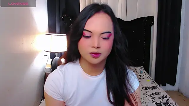 majestictranspinaydiva - MajesticTransPinayDiva's free webcam - UK Sex Cams