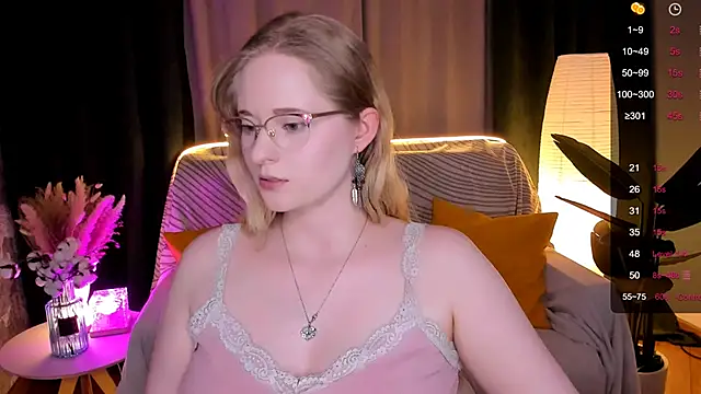 aemilia_ - Aemilia_'s free webcam - UK Sex Cams