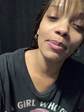 Rakiyahcharms webcam