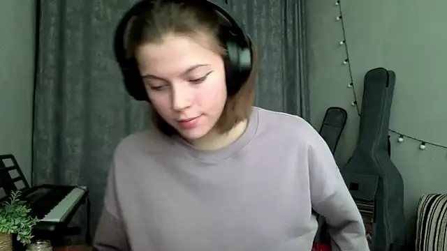 cutieanny - CutieAnny's free webcam - UK Sex Cams