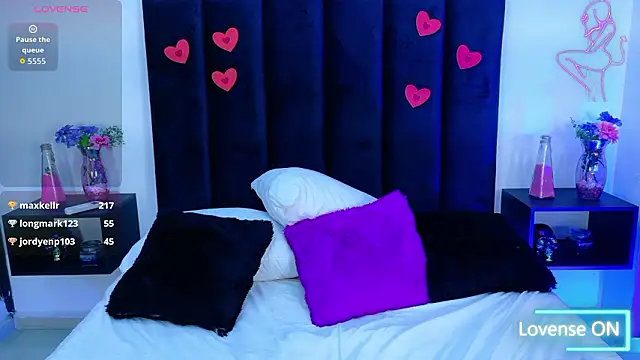 avanibloom_ - AvaniBloom_'s free webcam