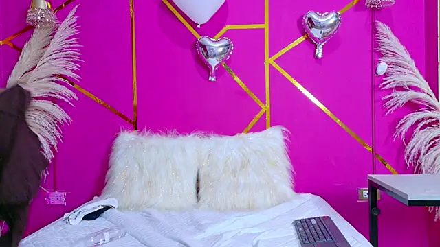 scarletdream5 webcam