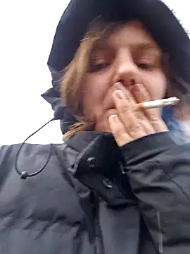 sweettinydiamond - Sweettinydiamond's free webcam