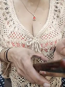 meenu_bhabhi547 webcam