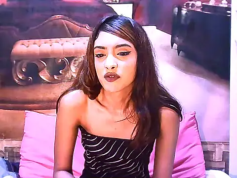 IndianPretty14u2Luv webcam