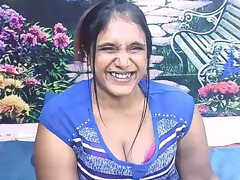 IndianSexyLady20 webcam