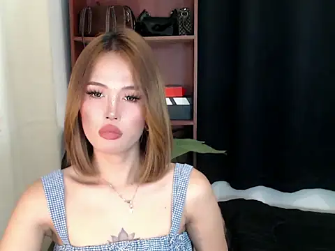 Lara_Salvatore webcam