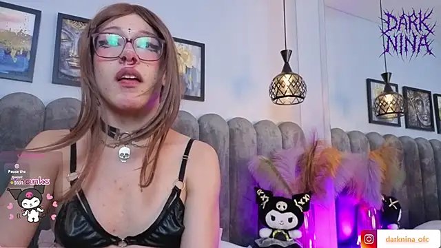 Dark_nina_ webcam