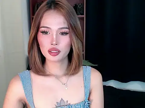 Lara_Salvatore webcam