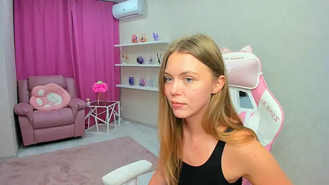 strawberrye - Strawberrye's free webcam - UK Sex Cams