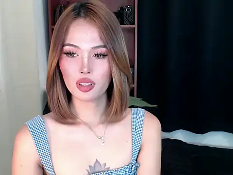 Lara_Salvatore webcam