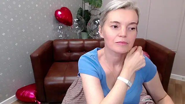 cutie_erikaa1 - Cutie_Erikaa1's free webcam