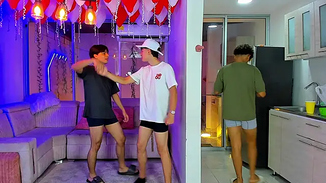 Houseofwarrios webcam