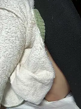 美女daaqnn在线直播