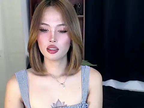 Lara_Salvatore webcam