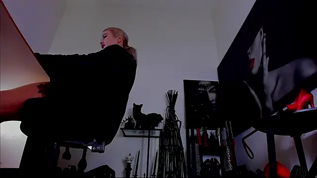 MistressDemi webcam