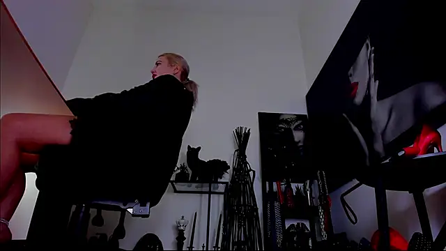 MistressDemi webcam