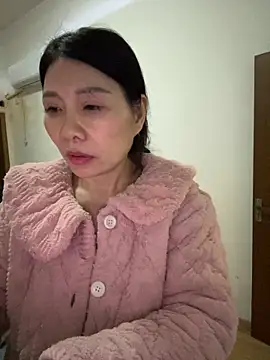 美女xiiuuff18在线直播