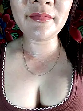 reina_fcup01 - Reina_Fcup01's free webcam