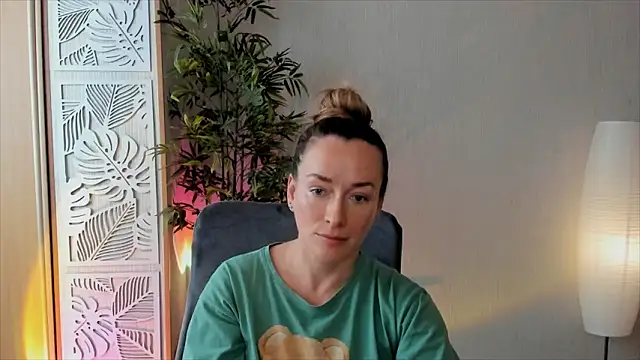 RebeccaMartinez webcam