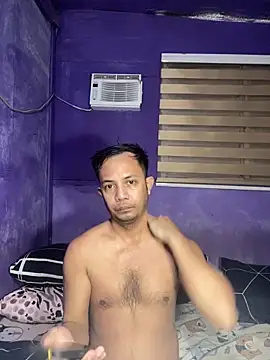 hotcumboi69 webcam