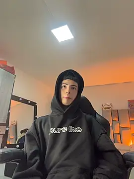 sebastian_reed - Sebastian_Reed's free webcam