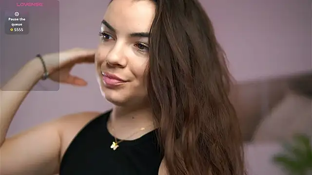 PeachyyFantasy webcam