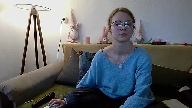 little-leni - Little-leni's free webcam - UK Sex Cams