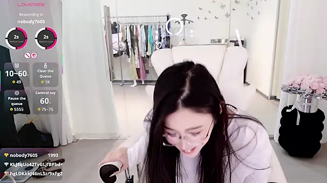 美女yangyang-777在线直播