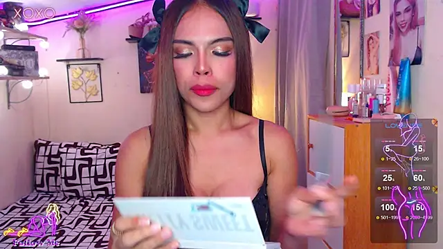 izabella_moore webcam