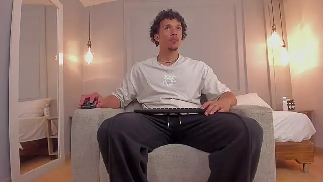 Dominick_star webcam