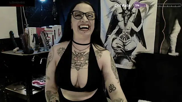Evil_Queen_666 webcam