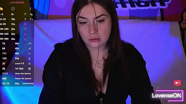 AliceOfWondersS webcam