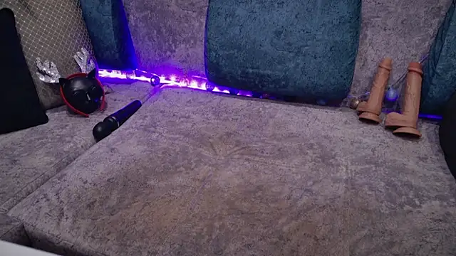 blackcat142 - Blackcat142's free webcam