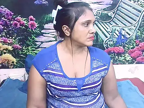 IndianSexyLady20 webcam