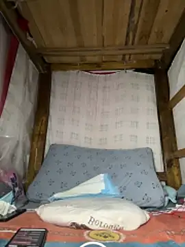 美女daaqnn在线直播