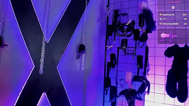 MissKara_Ariana_bdsm webcam