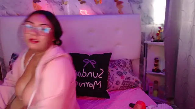 Nicolelewllss webcam