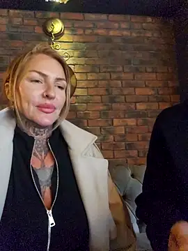 TravelMommyBlair webcam