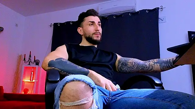 MightyAaron66 webcam