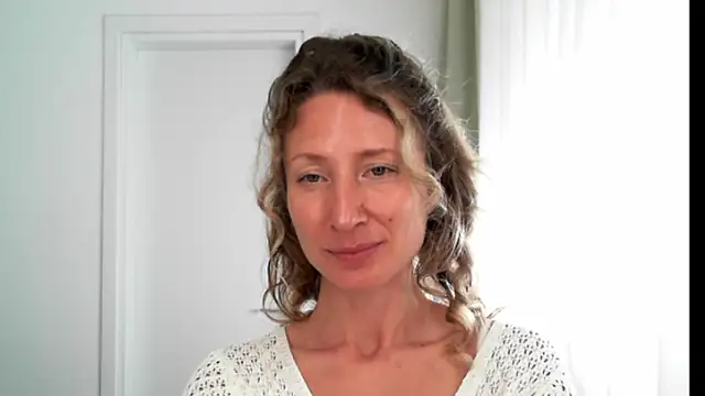 Paevoa from StripChat is Freechat