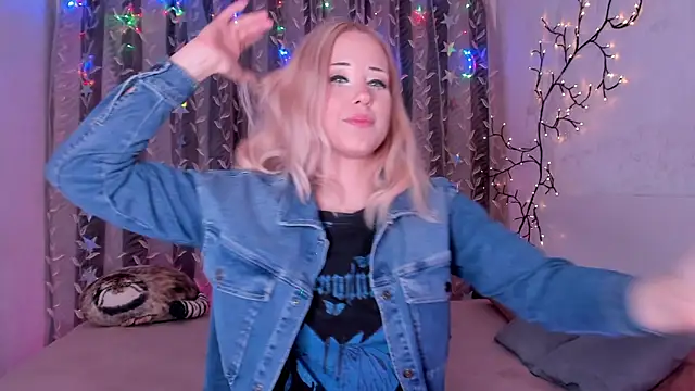 space_cowgirl webcam