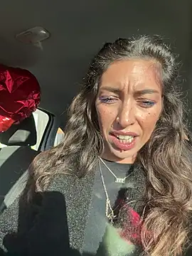 Amani_thewolf webcam